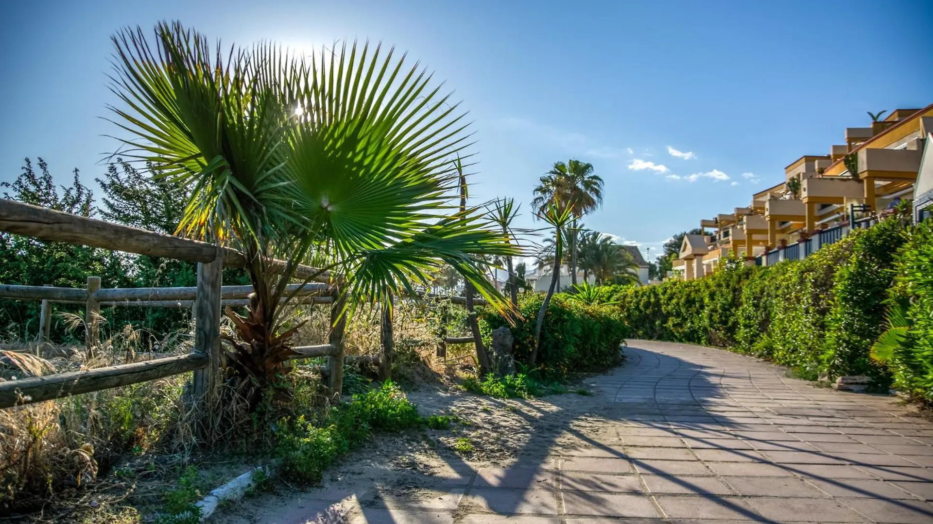 Apartamento The Marbella Beachfront Gem