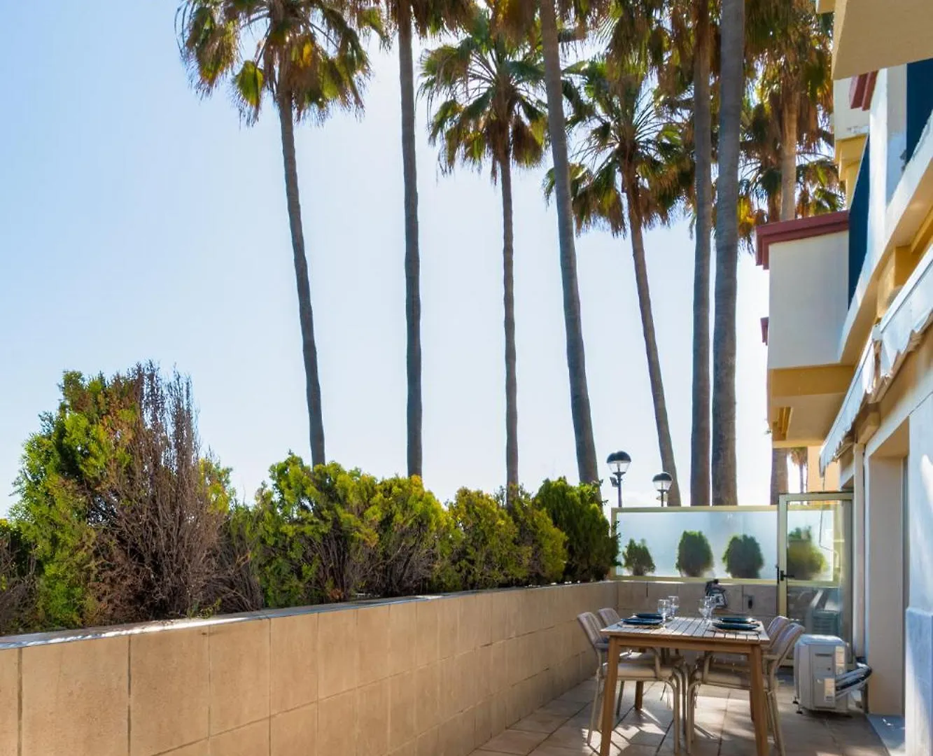The Marbella Beachfront Gem Apartamento