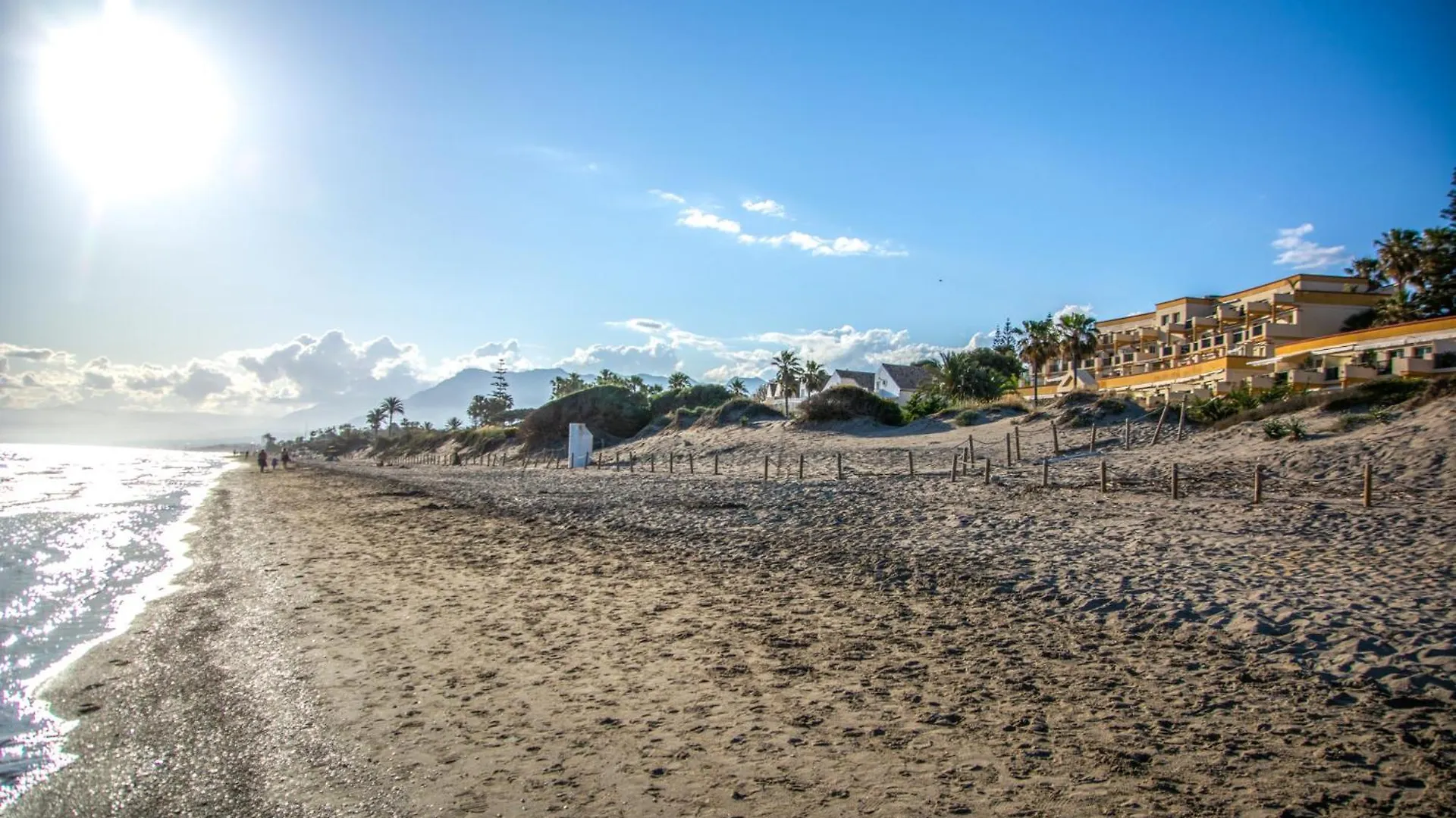 Apartamento The Marbella Beachfront Gem